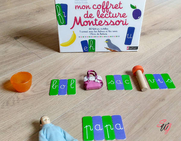 Alphabet mobile Montessori