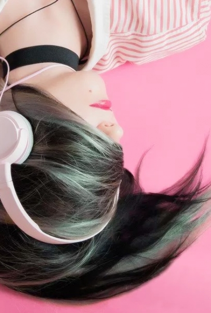 Stop à la déprime, on se motive et bouge en musique !