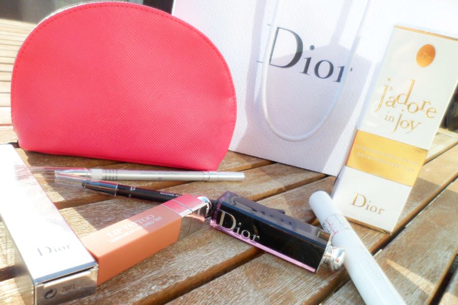 Nous vous présentons les nouveautés Dior. Ici le mascara Diorshow Pump'n Volume et l'encre à lèvres Lip Tatoo