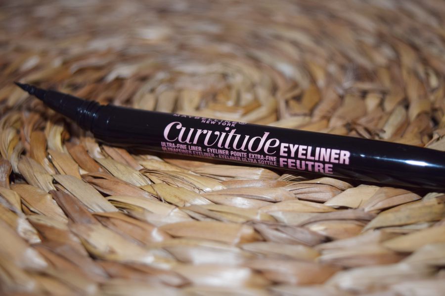 Le Curvitude Liner de Maybelline