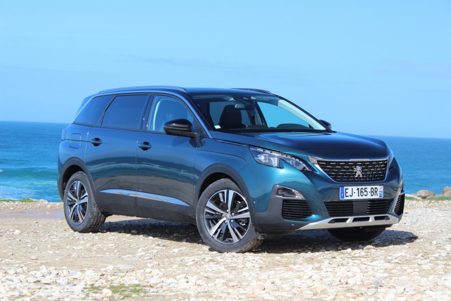 Voiture SUV Peugeot 5008