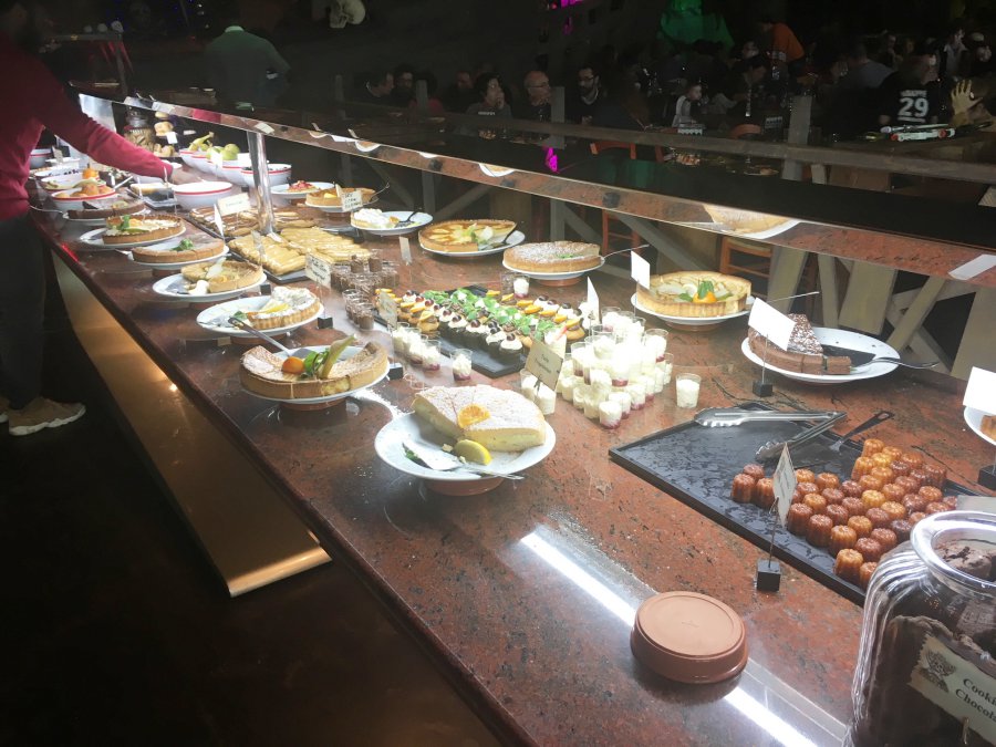 Buffet sucré au restaurant des pirates