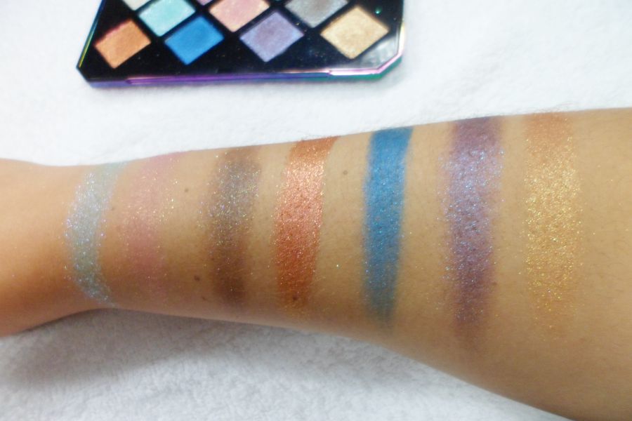 Swatches de la palette Galaxy de la marque Fenty Beauty par Rihanna