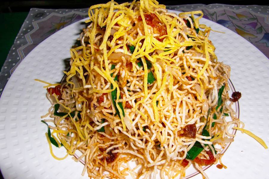 Mee Bomporng, plat cambodgien à déguster