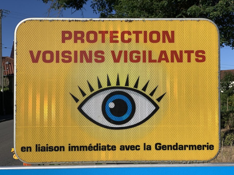 Affiche pour la protection des voisins vigilants