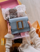 La chaussure compensée : modèle phare de l’été