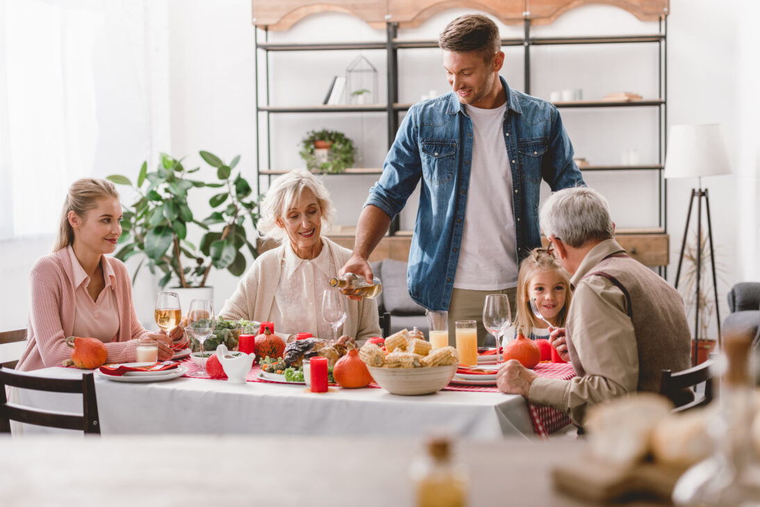 Repas de famille pour la fête de pères